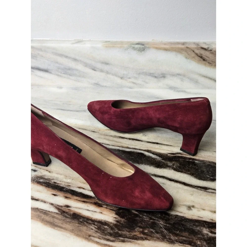 Vaneli Burgundy Suede Pointed Toe Block Heel‎ Pumps Made in Italy Size 8S